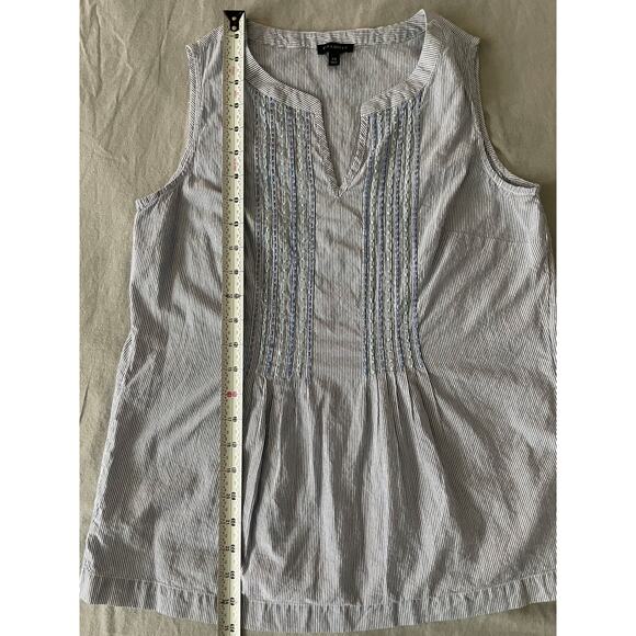 Talbots Sleeveless Blouse Blue & White ticking stripes with V-Neck notch SZ XS - Picture 8 of 8